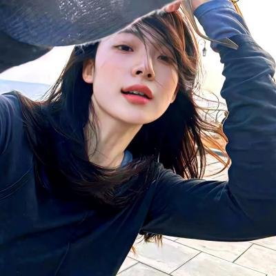51黑料 - 某95后小花被曝学历造假
